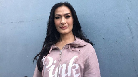 Tertekan Covid-19, 5 Artis Ini Pilih Jadi Tukang Cuci Piring hingga Terlilit Utang