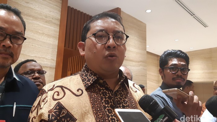 Viral Bidan Live Bugil, Fadli Zon: Pemerintah Harus Setop Aplikasinya