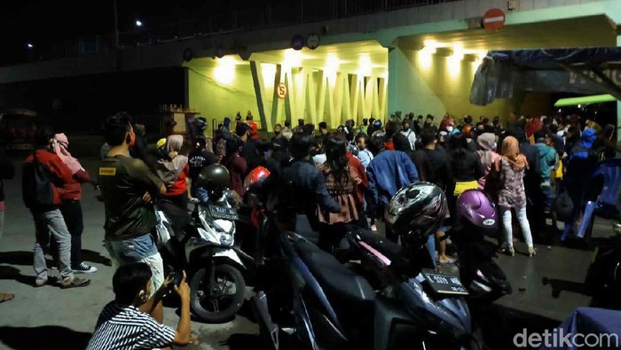 Malam Mingguan di Suramadu, 659 Warga Surabaya Dirapid Test, 37 Reaktif