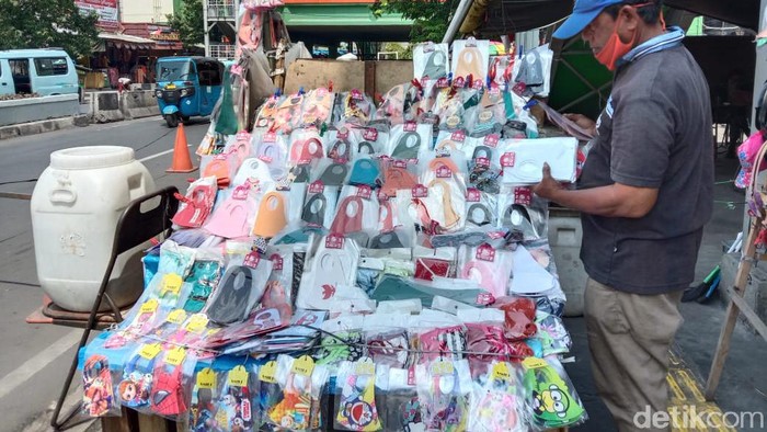 Jualan Sepi, Pedagang Masker Scuba Minta Bantuan untuk Bertahan Hidup