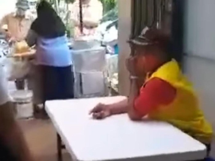 Ngaku Khilaf, Oknum FKDM yang Paksa Dilayani Makan di Warung Jaksel Minta Maaf