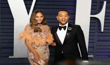 Chrissy Teigen Akui Sedang Alami Depresi